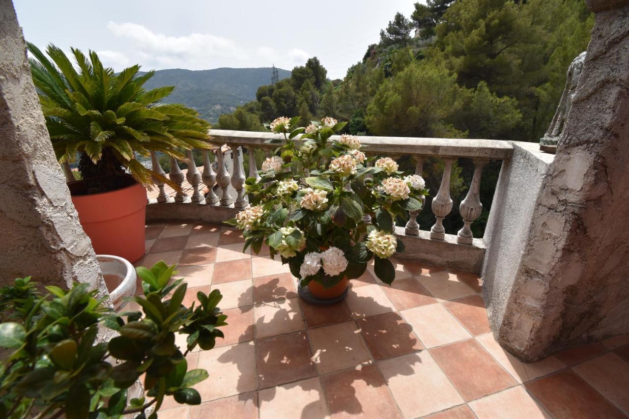 La Trinité Studio Climatise Et Sa Terrasse Privee En Villa מראה חיצוני תמונה